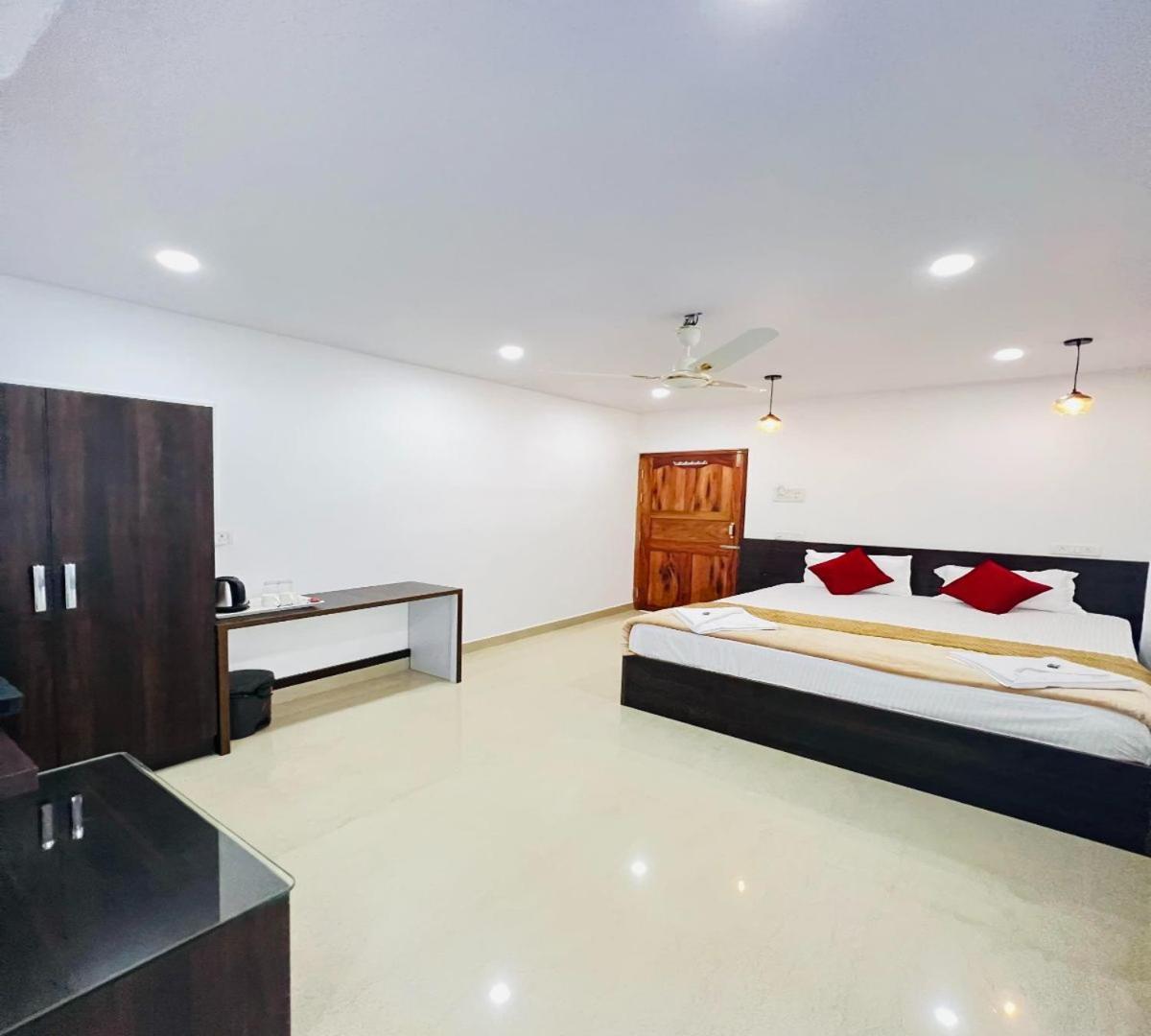 Sea Shore Residency Порт-Блэр Экстерьер фото