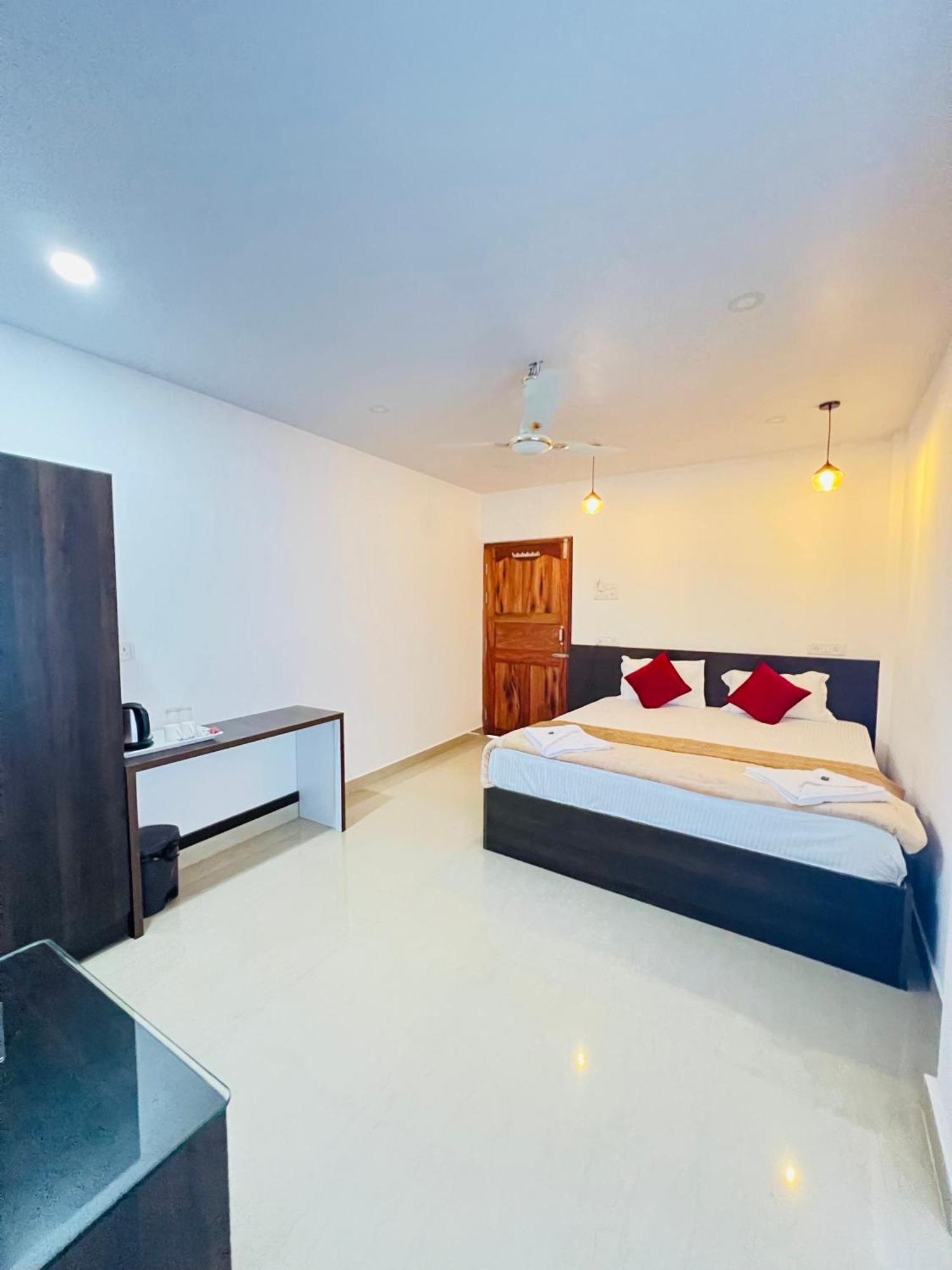 Sea Shore Residency Порт-Блэр Экстерьер фото