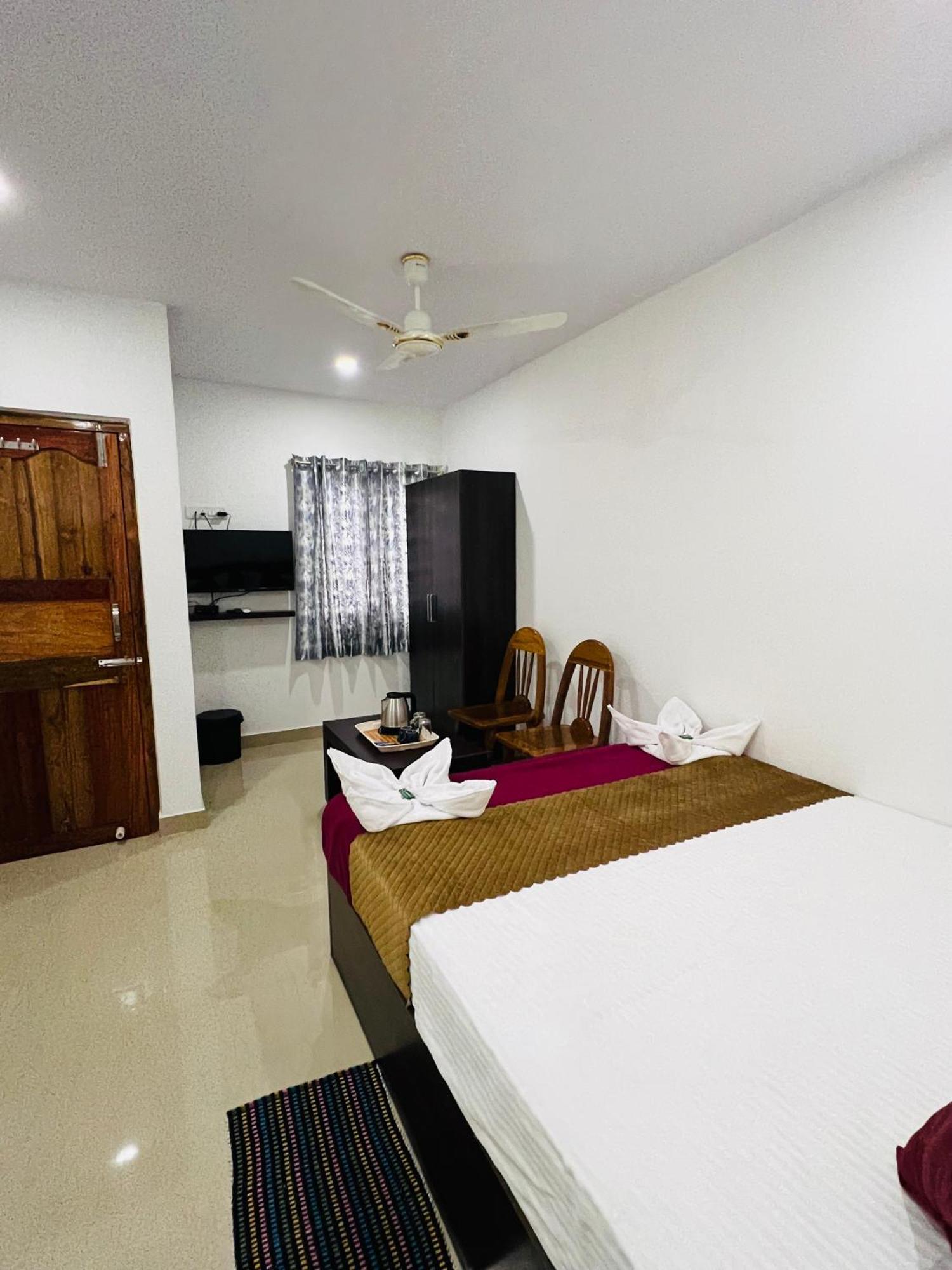 Sea Shore Residency Порт-Блэр Экстерьер фото